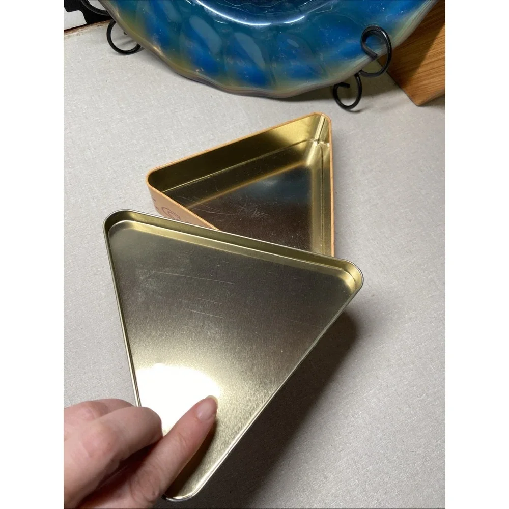 Camel triangle billiards
